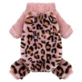 Dosuyi pijama para perrito, vista frontal, cuello tortuga, ajuste cómodo.