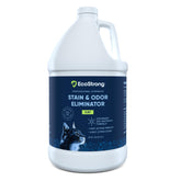 Eco Strong, vertido de la botella para iniciar la limpieza de manchas.