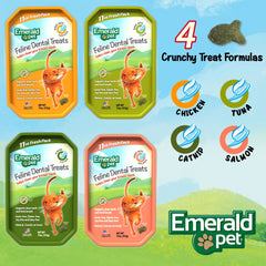 Gato mordisquea premio dental Emerald Pet para limpieza suave.