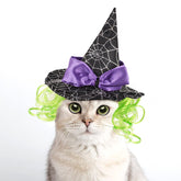 Enjoying sombrero bruja para gato con peluca divertida, ideal para fotos festivas
