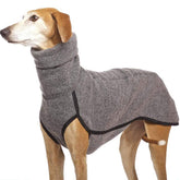 Esobo abrigo para perro de felpa con cuello alto, cálido y cómodo para el día a día.