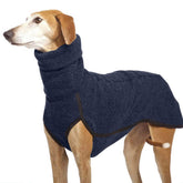 Esobo abrigo para perro con forro polar, vista frontal; ideal para paseos fríos