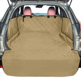 F-color SUV Cargo Liner impermeable protege el interior durante viajes con perros.
