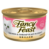 Fancy Feast Lata abierta con salmón y camarones, ideal para una comida sabrosa.