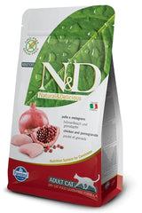 Etiqueta Farmina Natural & Delicious con estándar AAFCO para nutrición de calidad.