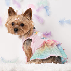 Vestido Fitwarm para perro unicornio arcoíris, vista lateral, perfecto para eventos y cumpleaños.