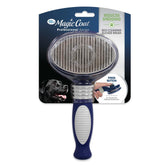 Four Paws Slicker Brush: mango ergonómico para cepillado cómodo.