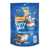 Friskies Party Mix Beachside Crunch en paquetes de 6 oz, snack ligero para gatos entre comidas.