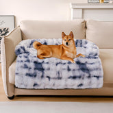 Funda para sofá FUNNY FUZZY en azul tie-dye protege muebles con estilo.