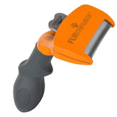 FURminator para perro mediano, herramienta deshedding enfocada en cepillado efectivo.