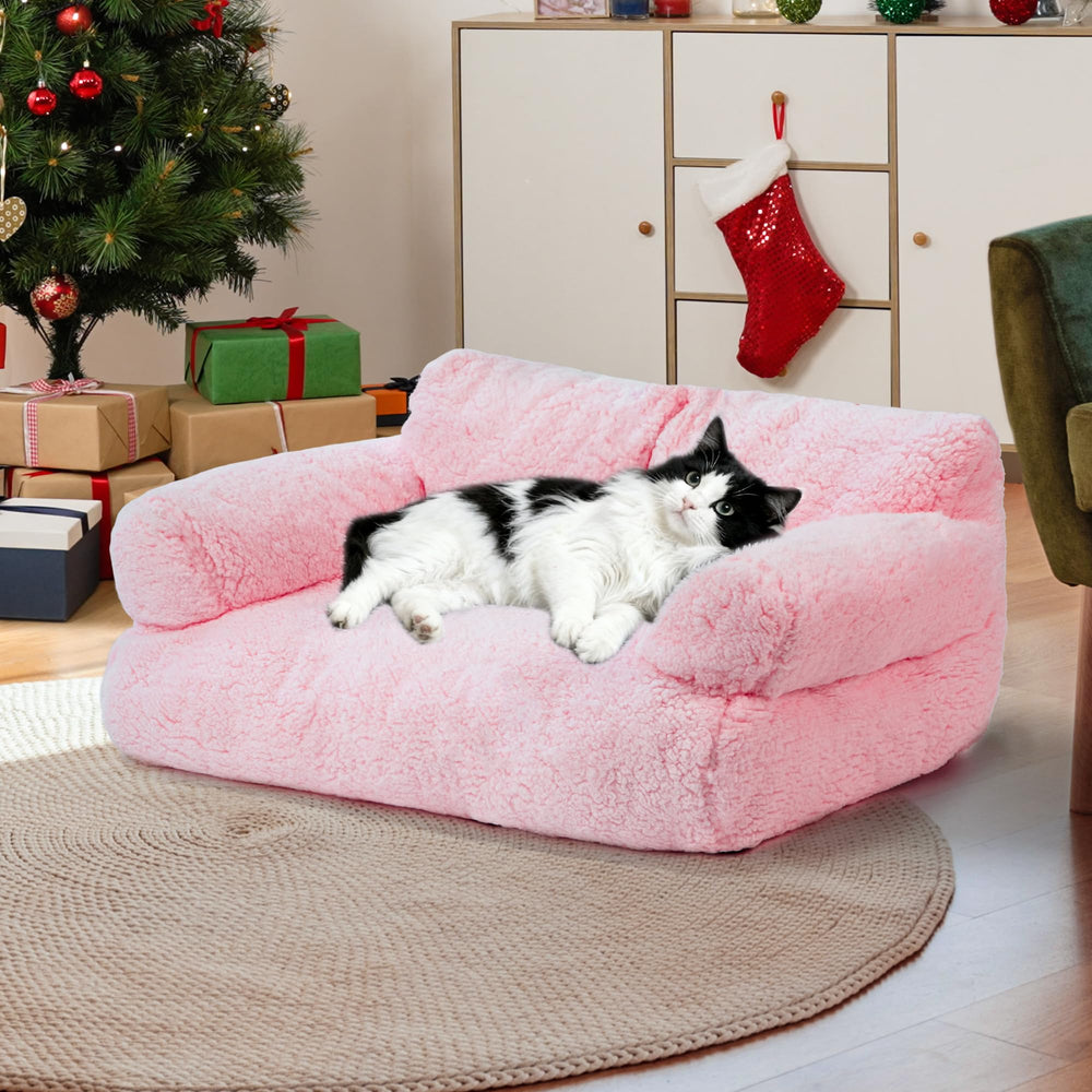 Cama FURMORENE para gato grande en interior, descanso cómodo para siestas largas.