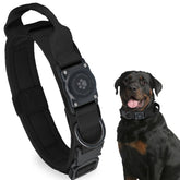 Collar Furrigo con AirTag integrado y soporte seguro para paseos.