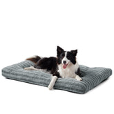 Cama FurTIME de lujo en terciopelo para descanso suave y cálido.