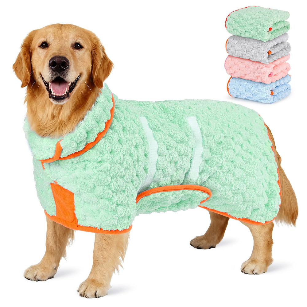 Glittme Dog Bathrobe absorbe rápido para secar mejor tras el baño.