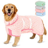 Toalla para perros Glittme con secado rápido tras el baño.