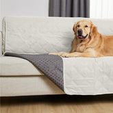 Cobertor impermeable Gorilla Grip sobre sofá para perros protege contra salpicaduras.