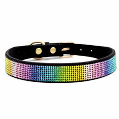 Collar Haoyueer cuero-suave negro con cristales, cómodo para piel sensible.