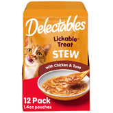 Hartz Delectables guiso, paquete de 12, ideal para premiar gatos adultos.