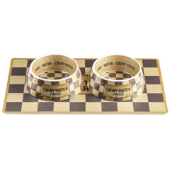 Cuenco Haute Diggity Dog Checker Chewy Vuiton para comida, estilo único y parodia elegante.