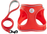 Arnés Hipubby de malla reflectiva roja para paseos seguros y cómodos.