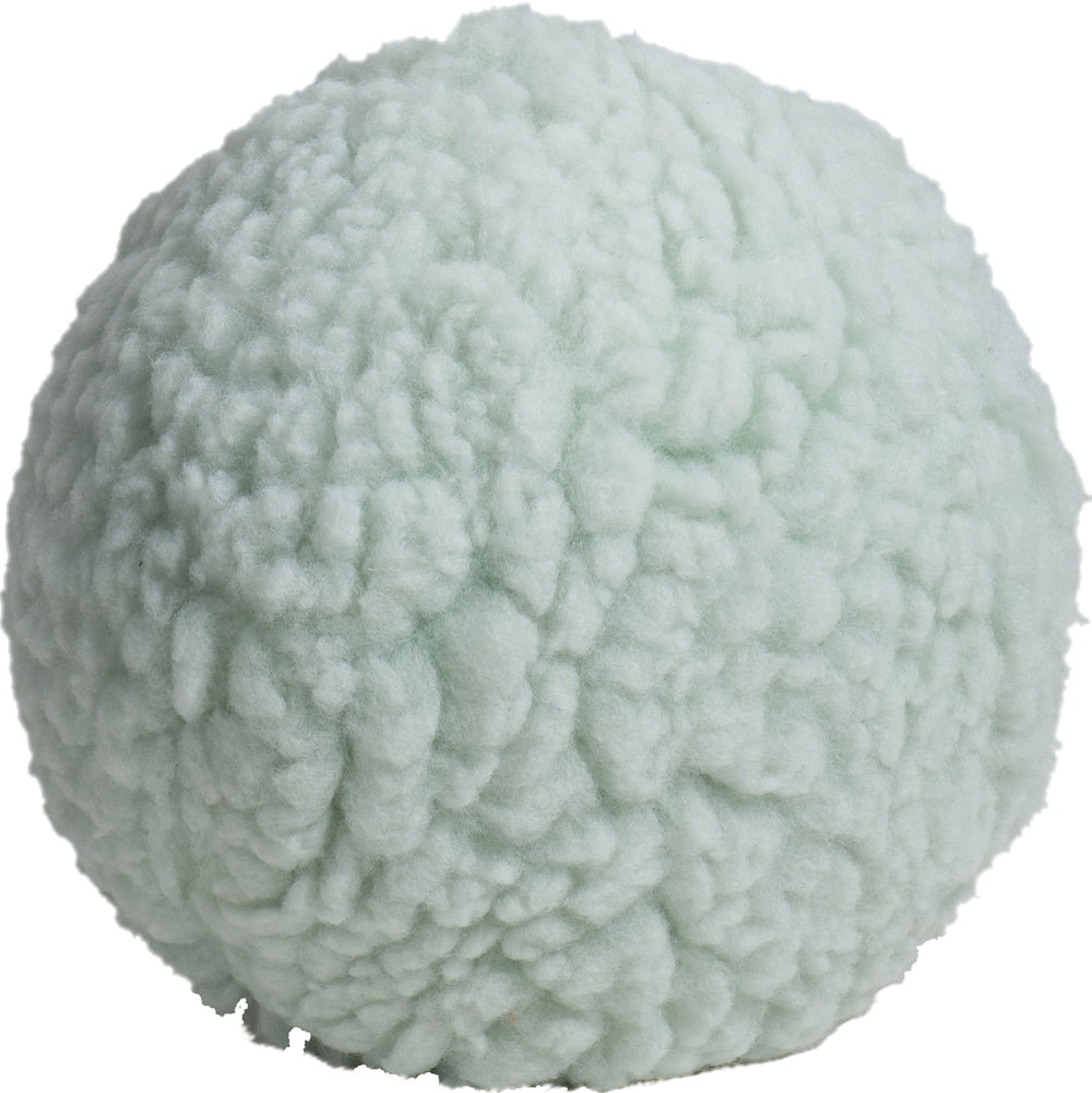 Pelota plush turquesa de HuggleHounds de 8 pulgadas, ideal para juego de búsqueda.