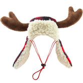 Sombrero para mascotas Huxley & Kent con astas y cuadros búfalo, ideal para fotos navideñas.