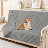 Cobija impermeable hyha para perros en salón, protege el sofá ante manchas y humedad.