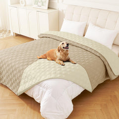 Manta impermeable hyha para perro, enfoque frontal, protege contra derrames.