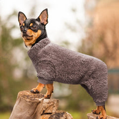 Idepet Velvet Pijamas para mascota, tejido peluche suave para confort diario.