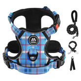 Arnés IVY&LANE azul con cuadros, fácil de colocar desde el cuello para perros pequeños.
