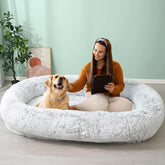 Cama humana para perro JOLLYVOGUE con funda extraíble lavable para higiene rápida.