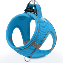 Arnés Joytale para perro pequeño con malla transpirable en la parte frontal, ideal para paseos cómodos.