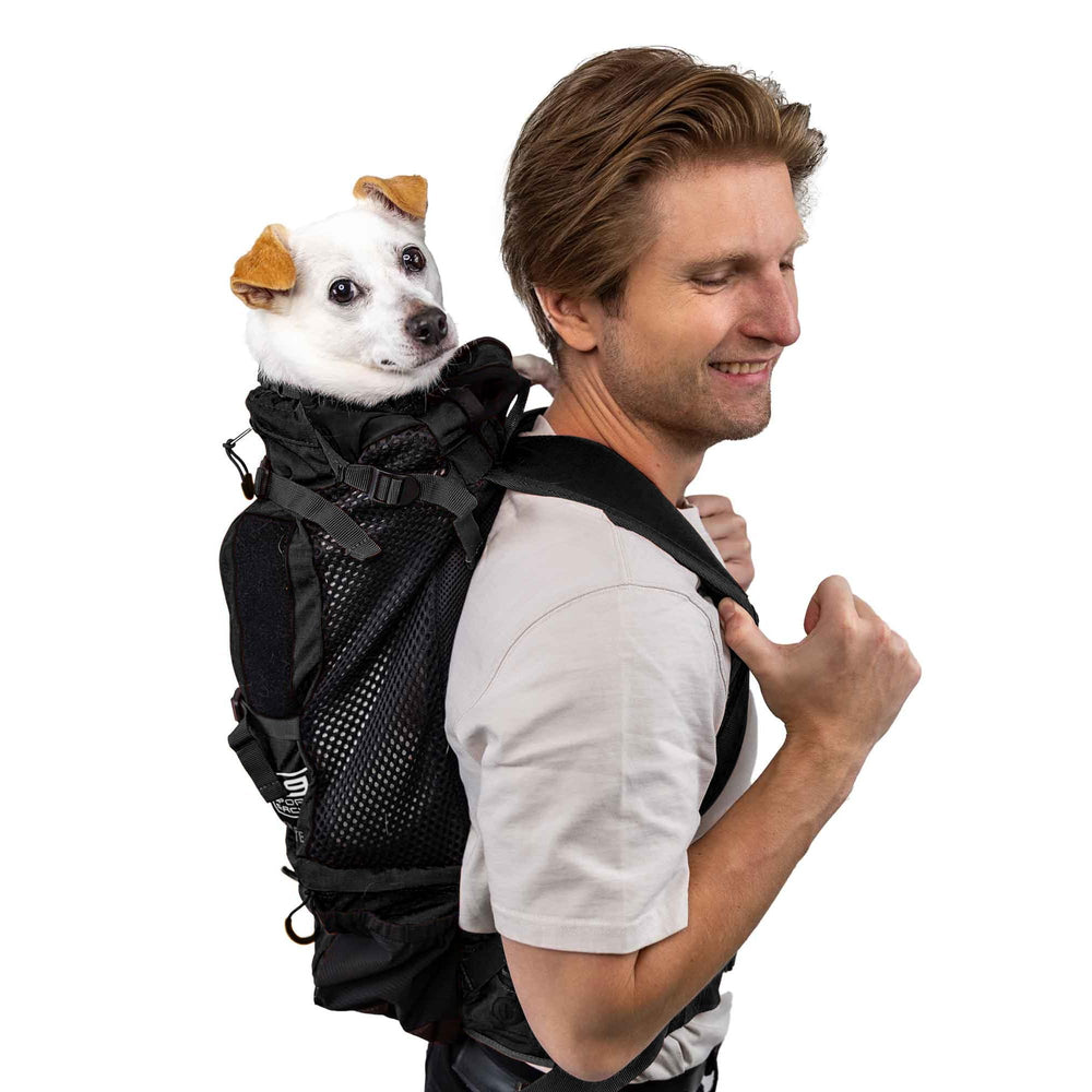 K9 Sport Sack Knavigate, vista frontal, portador cómodo para paseos largos.