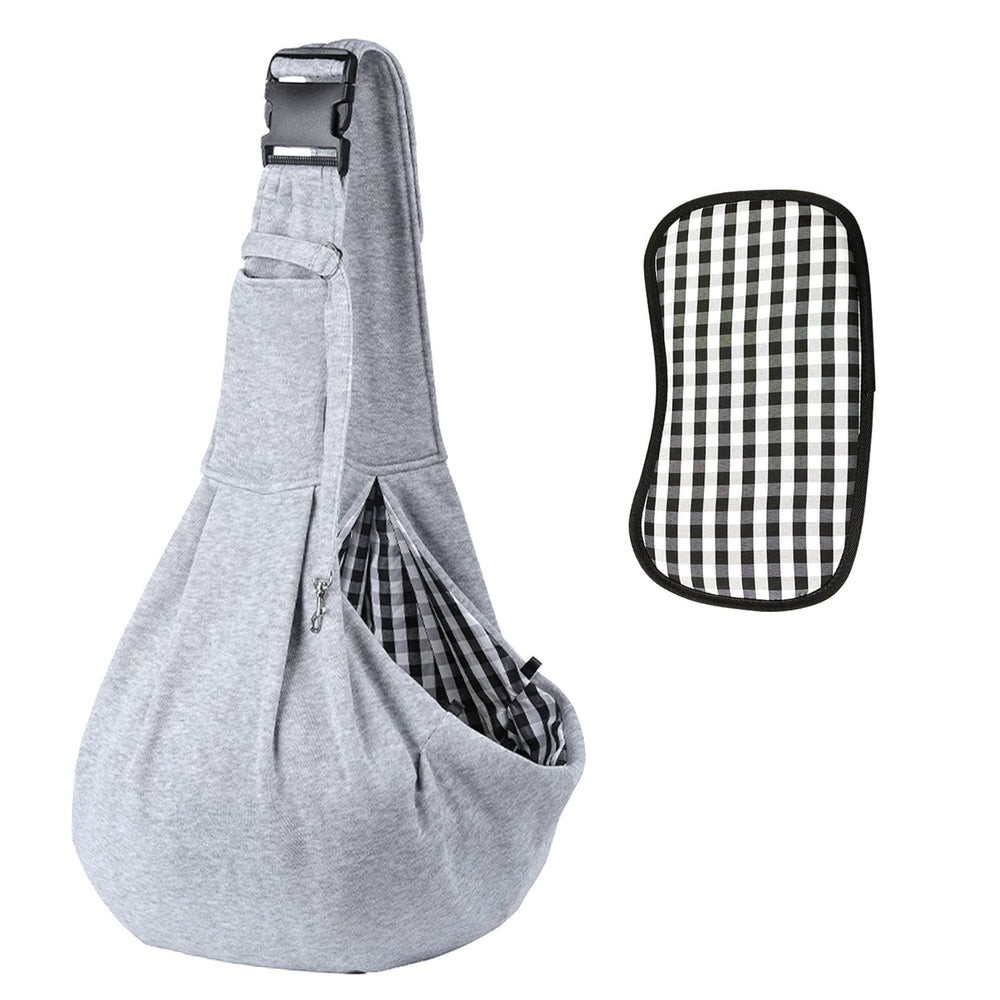 Bandolera Kanemc para perro pequeño con fondo rígido ofrece soporte estable en paseos urbanos.