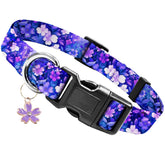 Collar Kazazoo con flores moradas y ajuste cómodo para paseos diarios