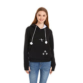 Sudadera Kei Tomlison con bolsillo frontal grande para objetos y confort diario.