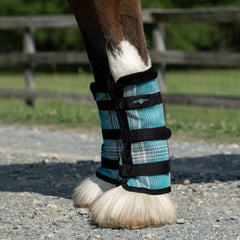 Kensington Signature Turnout, costuras reforzadas para mayor durabilidad durante uso continuo.