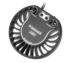 Kessil H80 Tuna Flora enfocando plantas refugium con iluminación precisa.