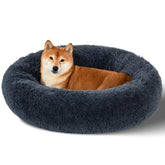 Cama Kimpets redonda para perros de 32-pulgadas en gris oscuro, suave y acogedora.