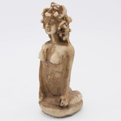 Figura mitológica Medusa para pecera de Kocris Casa, ideal para resaltar decoraciones temáticas.