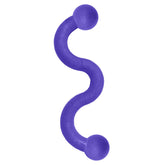 KONG Ogee Stick LG con agarres fáciles para lanzar y recoger.