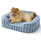 Cama LE SURE para perros pequeños con espuma tipo huevo que alivia presión.
