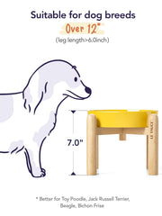 LE TAUCI soporte de madera elevado facilita una postura cómoda al comer.