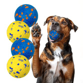 Pelota Lepawit Indestructible en azul y amarillo para mayor visibilidad durante el juego.