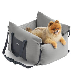 Asiento Lesure para perro pequeño en coche con acolchado suave para mayor comodidad.