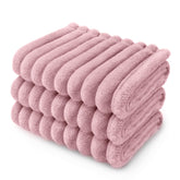 LINENLUX manta-perro-suave-felpa-rosa ideal para descanso cómodo en casa.