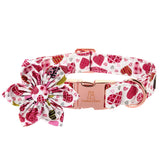 Collar Lionheart Glory con corazón y flor, ideal para realzar la ternura de tu perro
