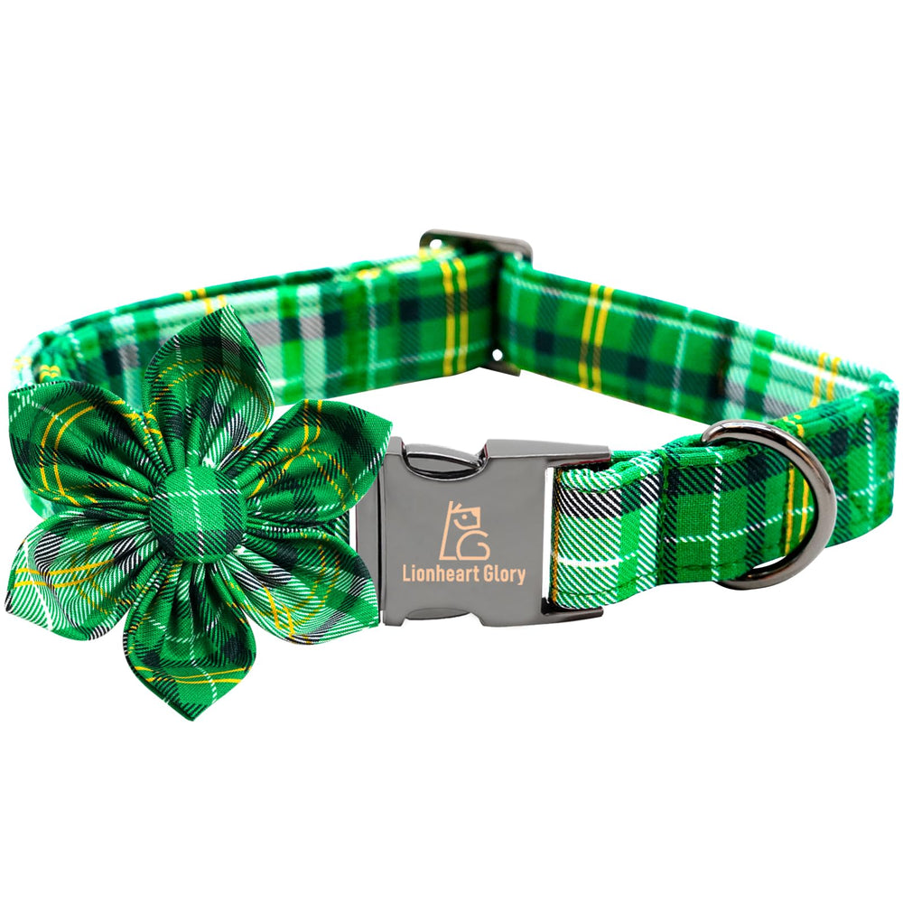 Collar Lionheart Glory Día de San Patricio con flor verde a cuadros, ideal para paseos festivos.