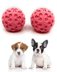 Pelota pequeña rosa de Lucas b Natural Dog Toys, ideal para perros pequeños.