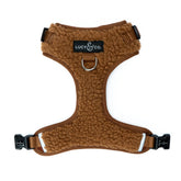 Lucy & Co. arnés Teddy Canela, vista frontal, ideal para paseos sin tirones.